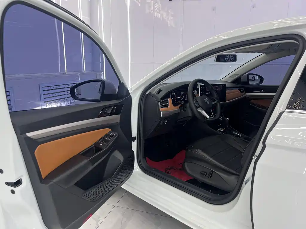Volkswagen Bora 2023