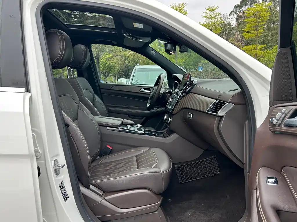 Mercedes-Benz GLE 2019 — фото 23
