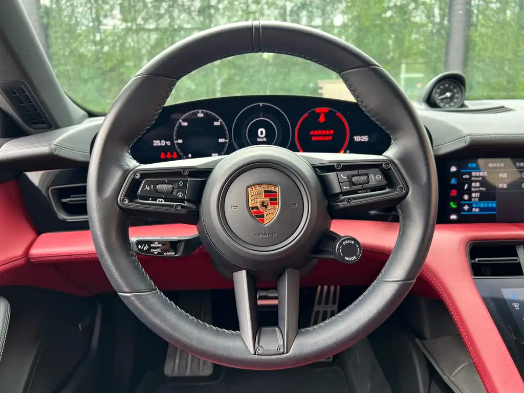 Porsche Taycan 2022 — фото 18