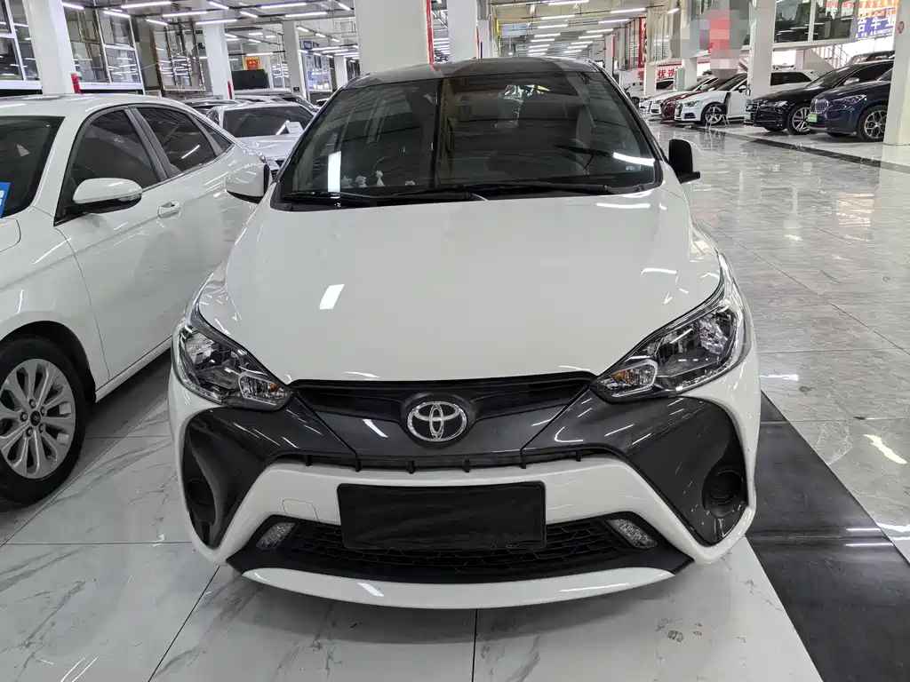 Toyota Yaris L 2020 — фото 2