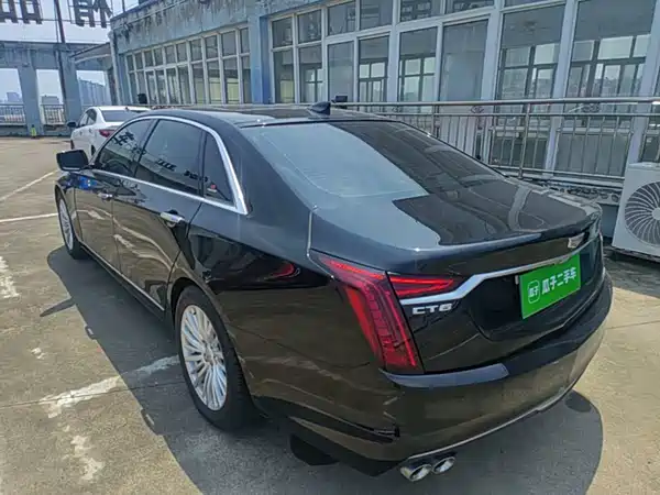 Cadillac CT6 2022