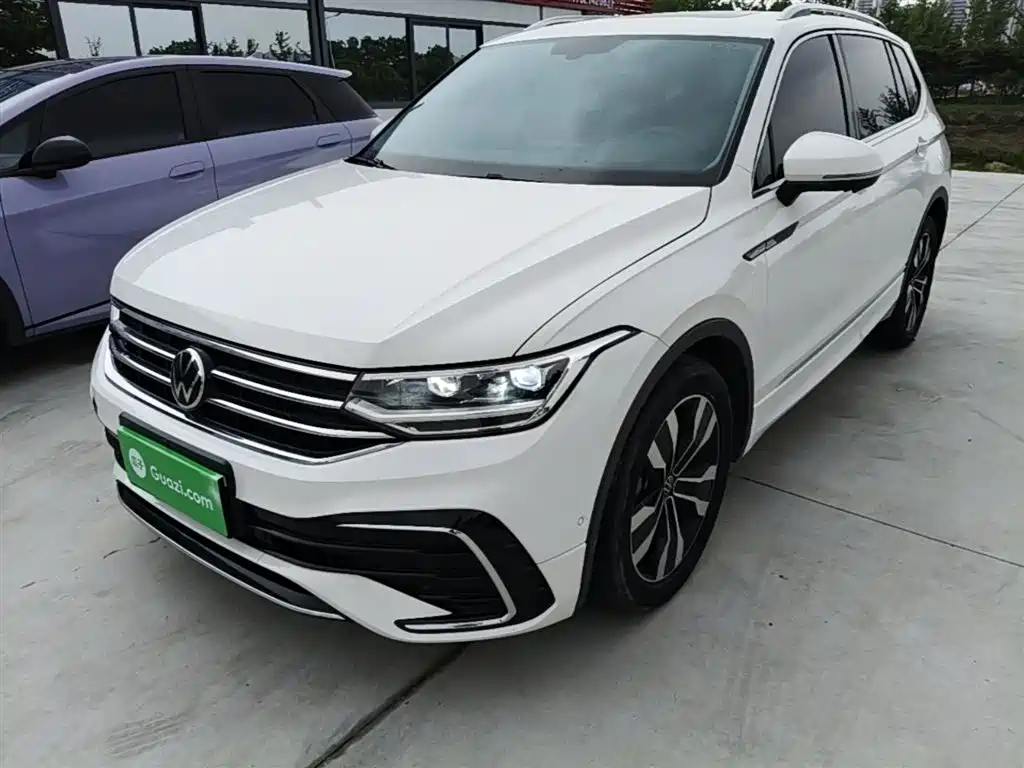 Volkswagen Tiguan L 2021 — фото 1