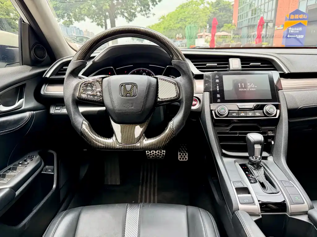 Honda Civic 2019 — фото 11
