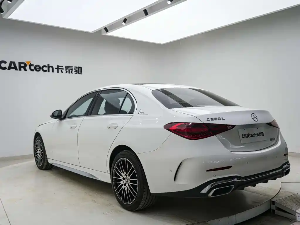 Mercedes-Benz C-Class 2024 — фото 16