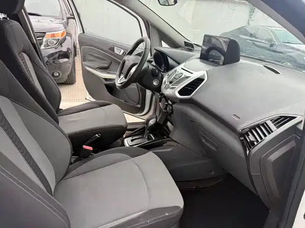 Ford EcoSport 2015