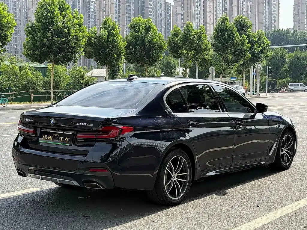 BMW 5 Series New Energy 2022 — фото 19