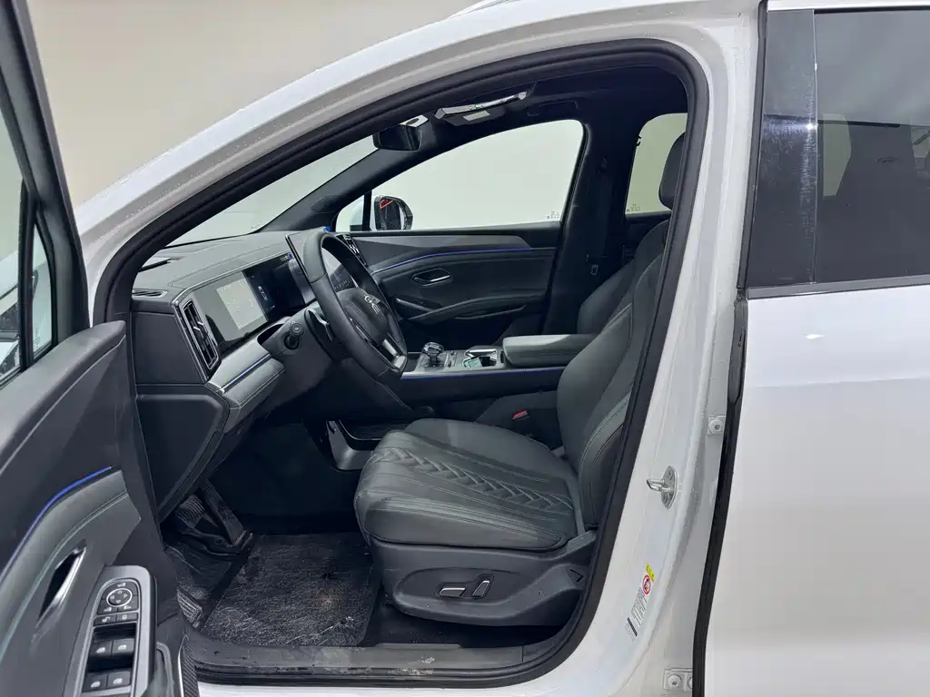 BYD Song L DM-i 2025 — фото 7