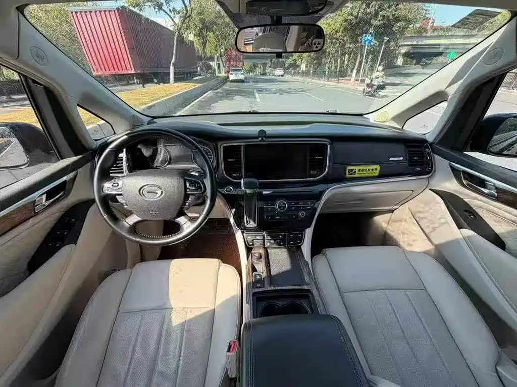 GAC Motor Trumpchi M8 2018 — фото 8