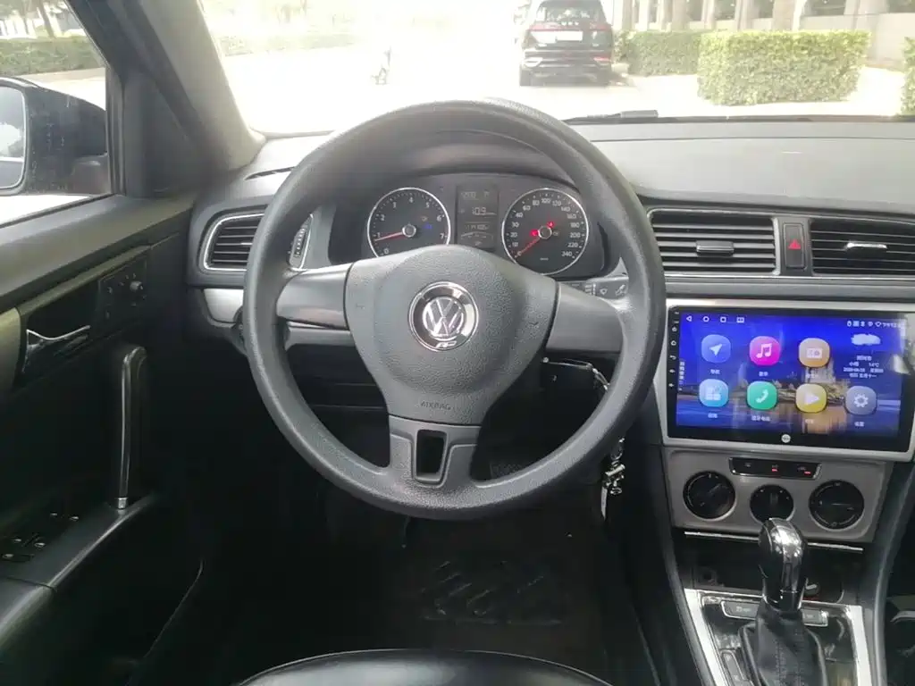 Volkswagen Lavida 2015 — фото 11