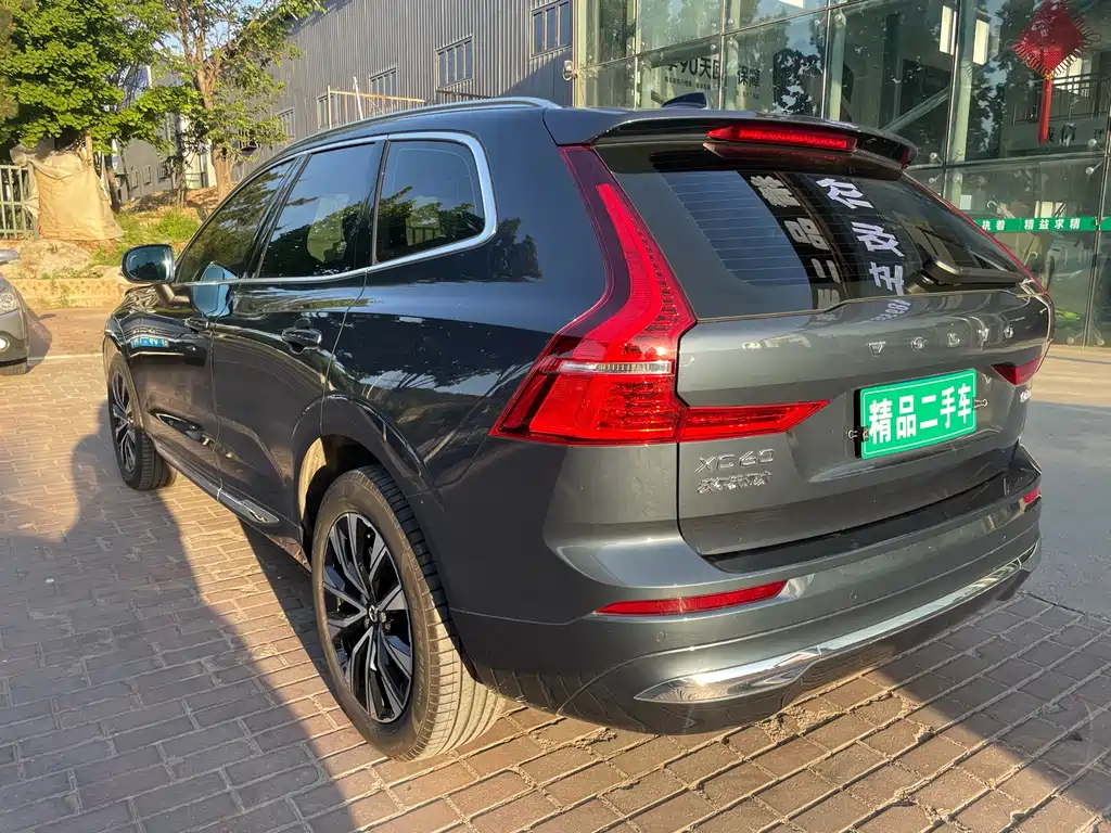 Volvo XC60 2023 — фото 6