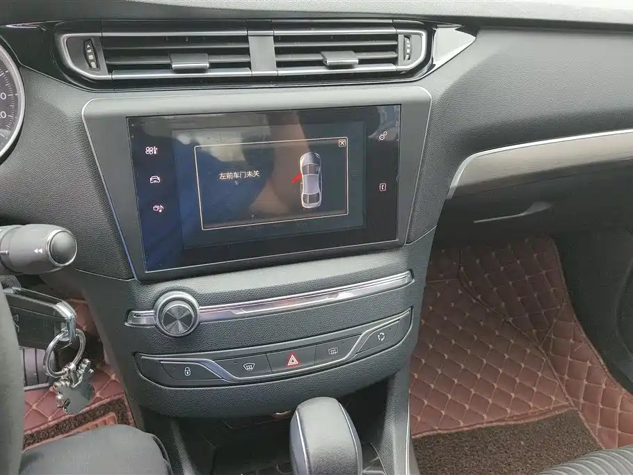 Peugeot 408 2015 — фото 13