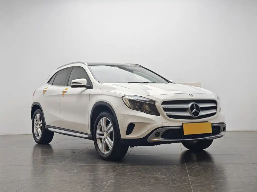Mercedes-Benz GLA 2015
