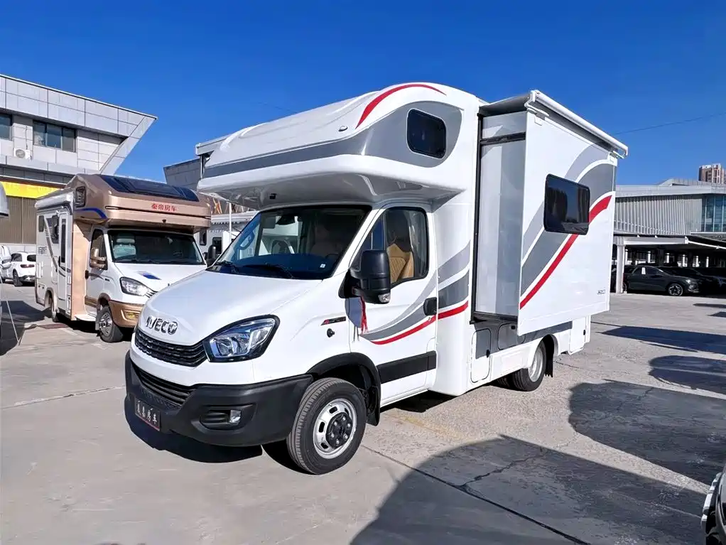 IVECO Ousheng 2025 — фото 1