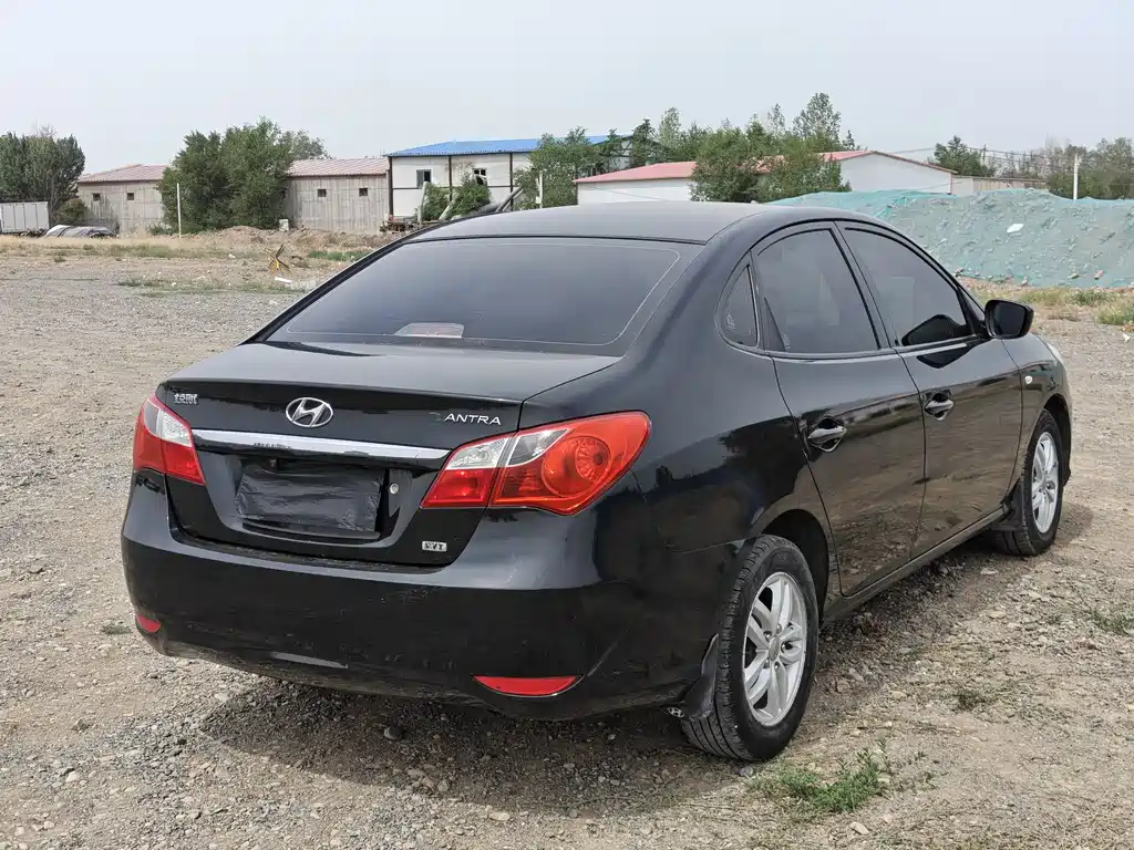 Hyundai Elantra 2013