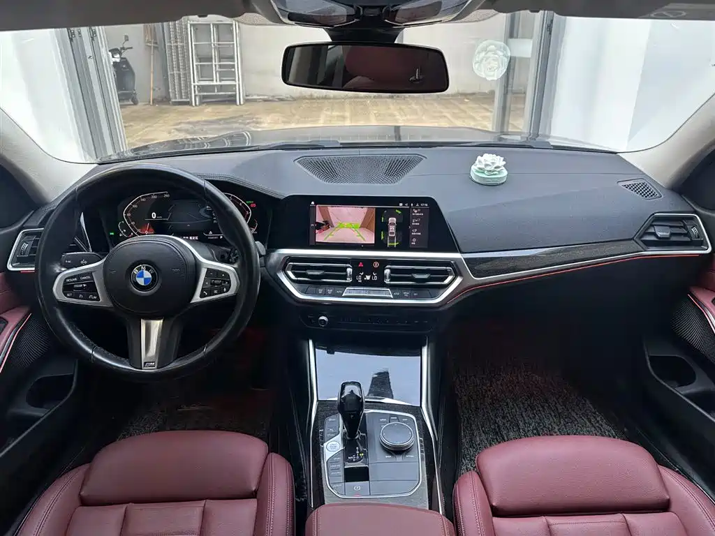 BMW 3 Series 2021 — фото 17