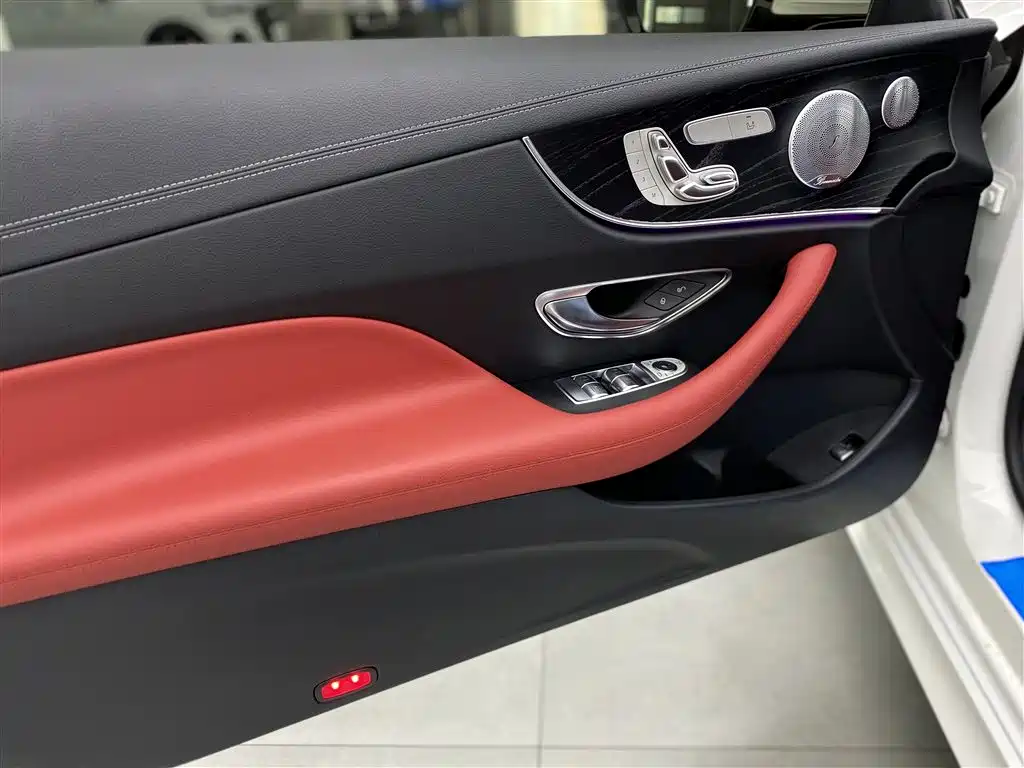Mercedes-Benz E-Class 2018 — фото 17