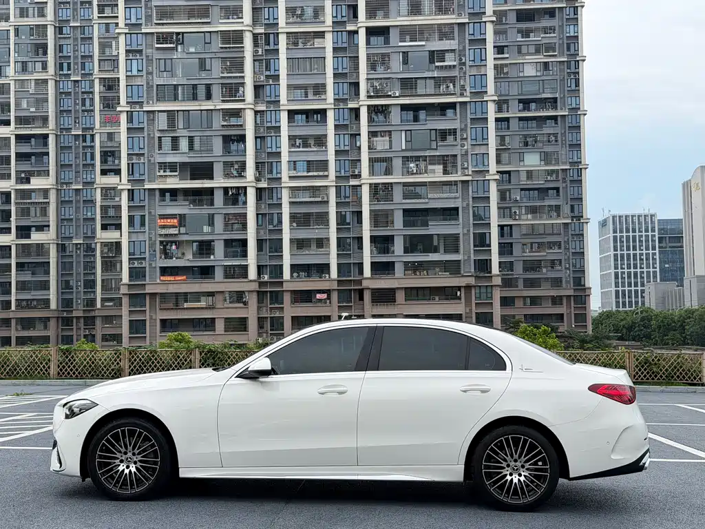 Mercedes-Benz C-Class 2022
