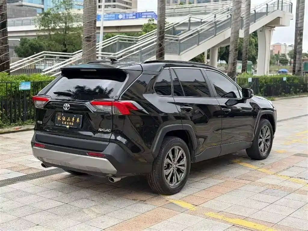 Toyota RAV4 2023
