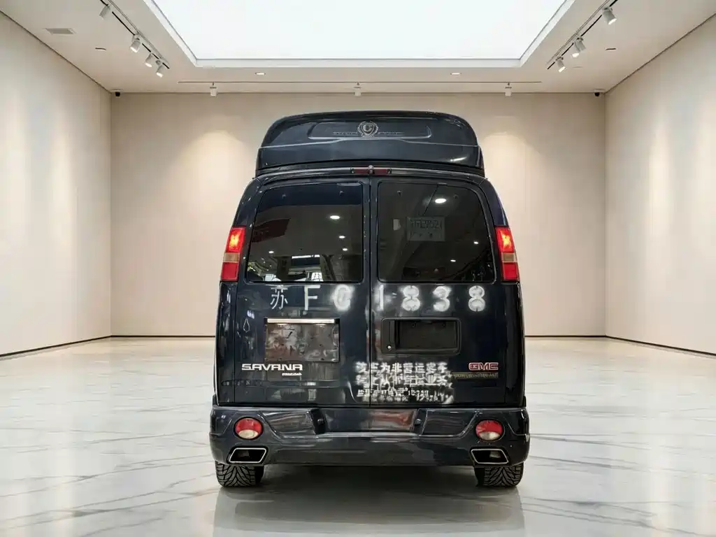 GMC Savana 2016