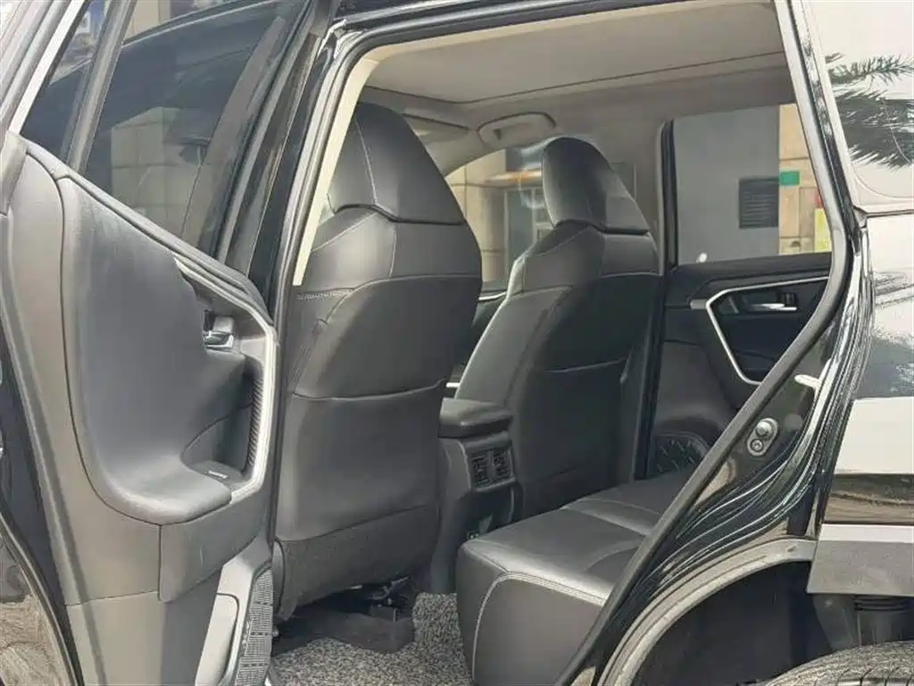 Toyota RAV4 2023