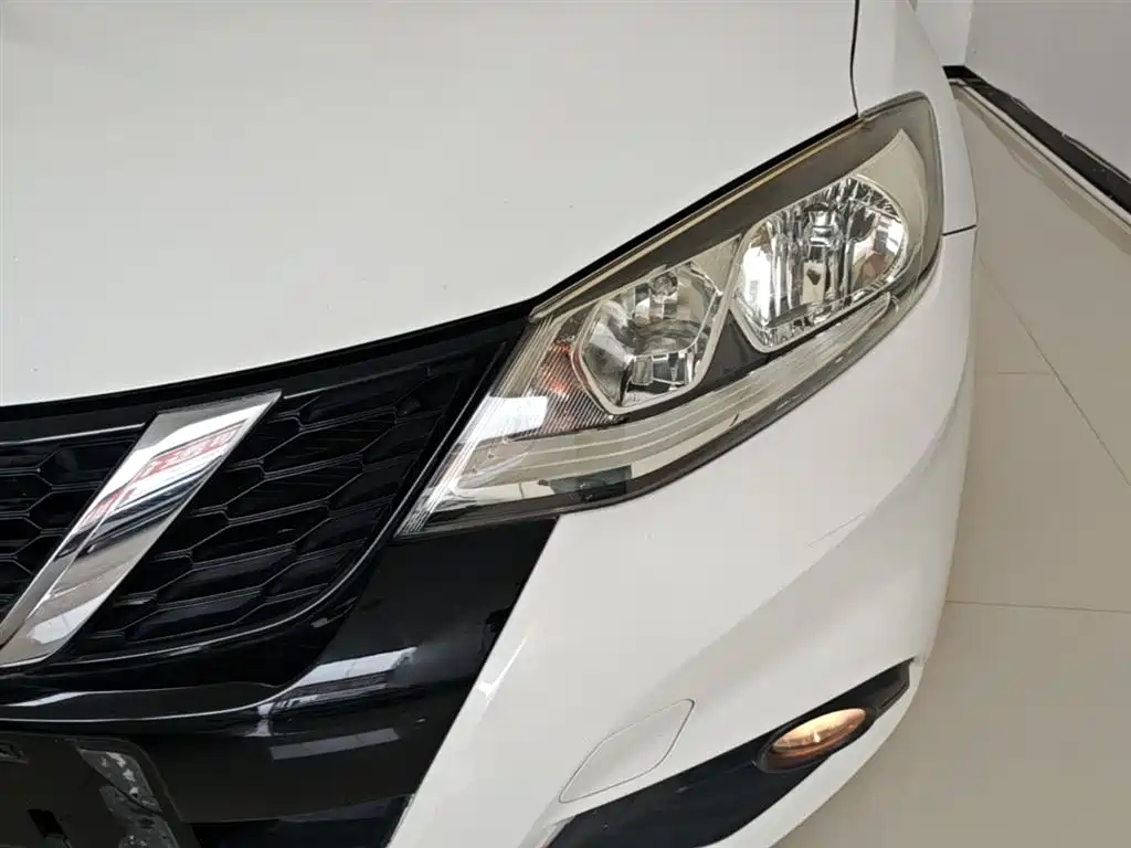 Nissan Tiida 2020 — фото 24