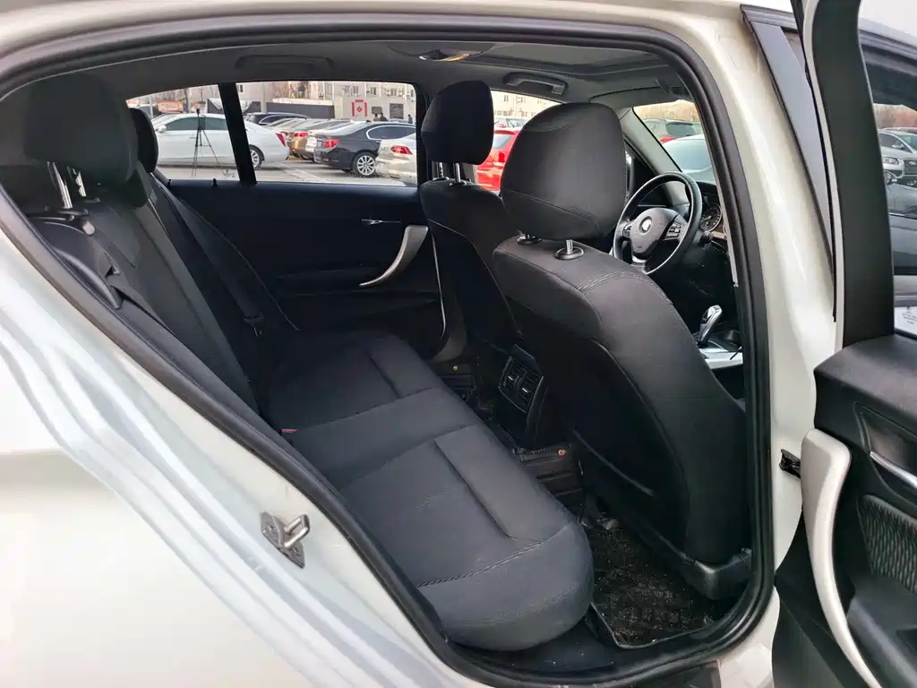 BMW 1 Series 2014 — фото 19