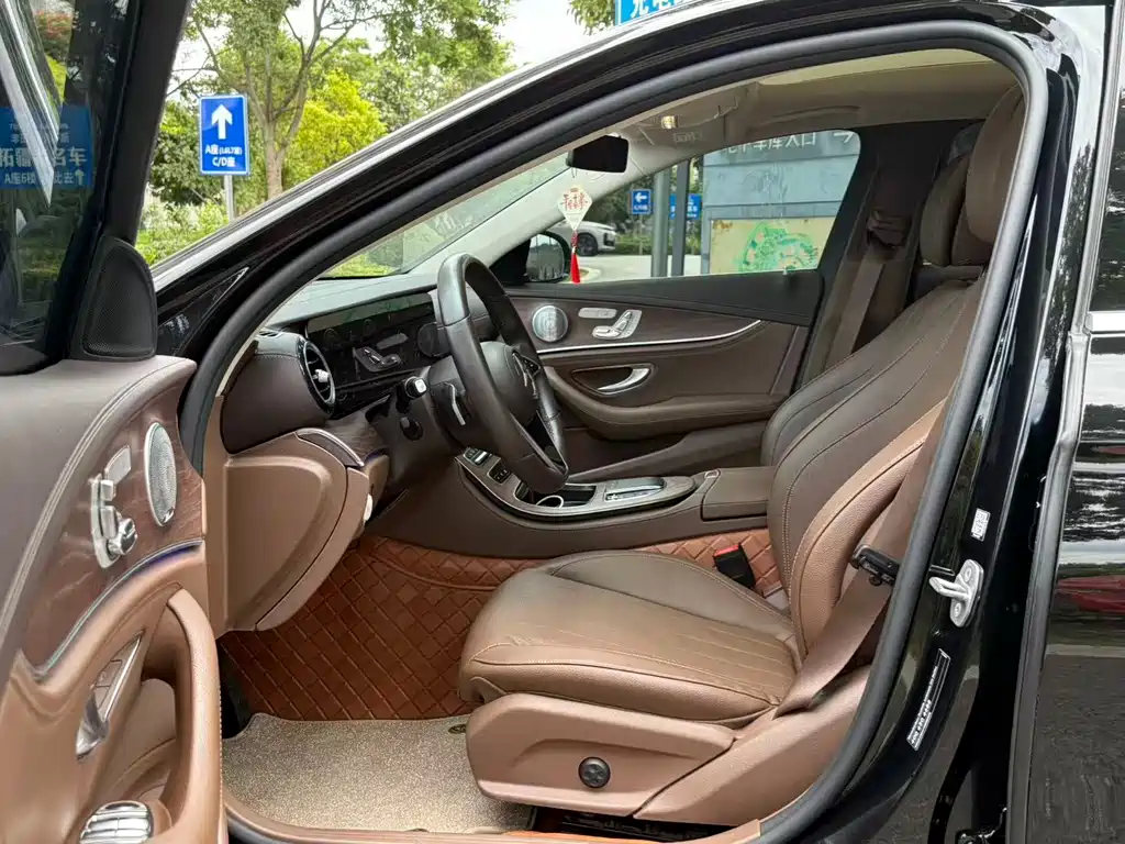 Mercedes-Benz E-Class 2021