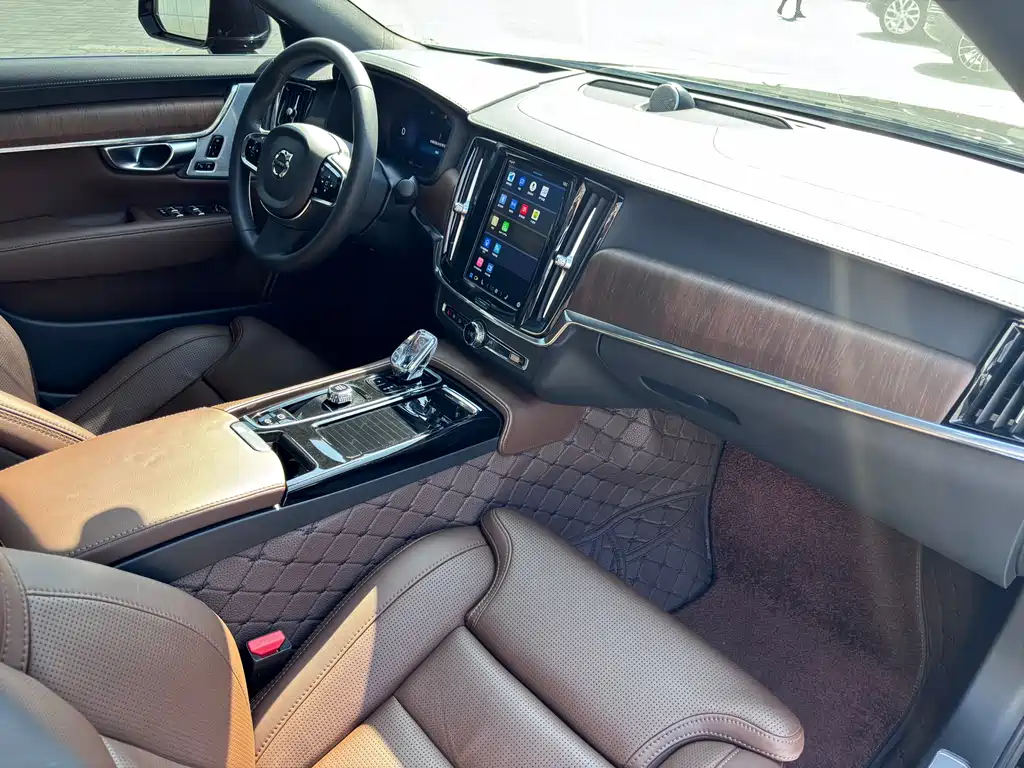Volvo S90 PHEV 2023 — фото 15