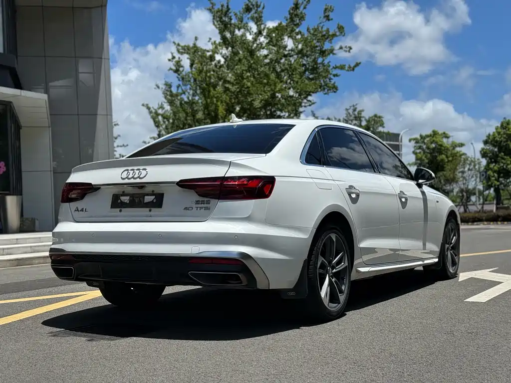 Audi A4L 2020 — фото 10