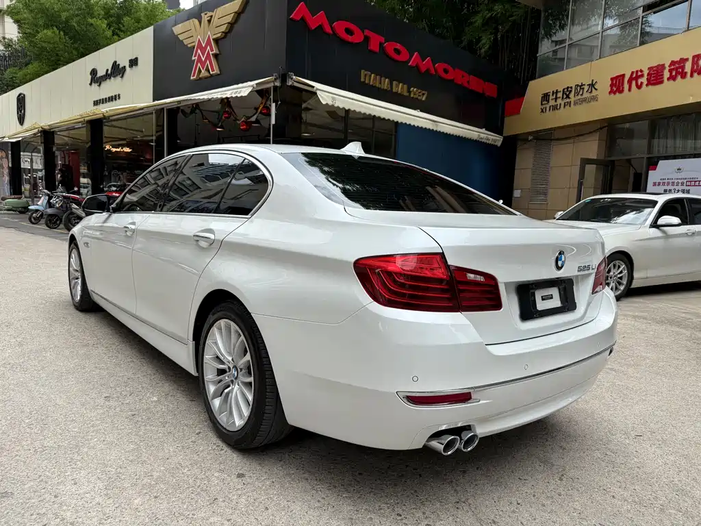 BMW 5 Series 2016
