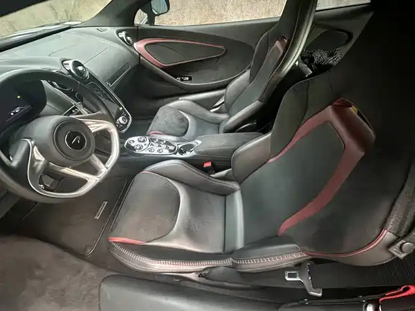 McLaren GT 2019