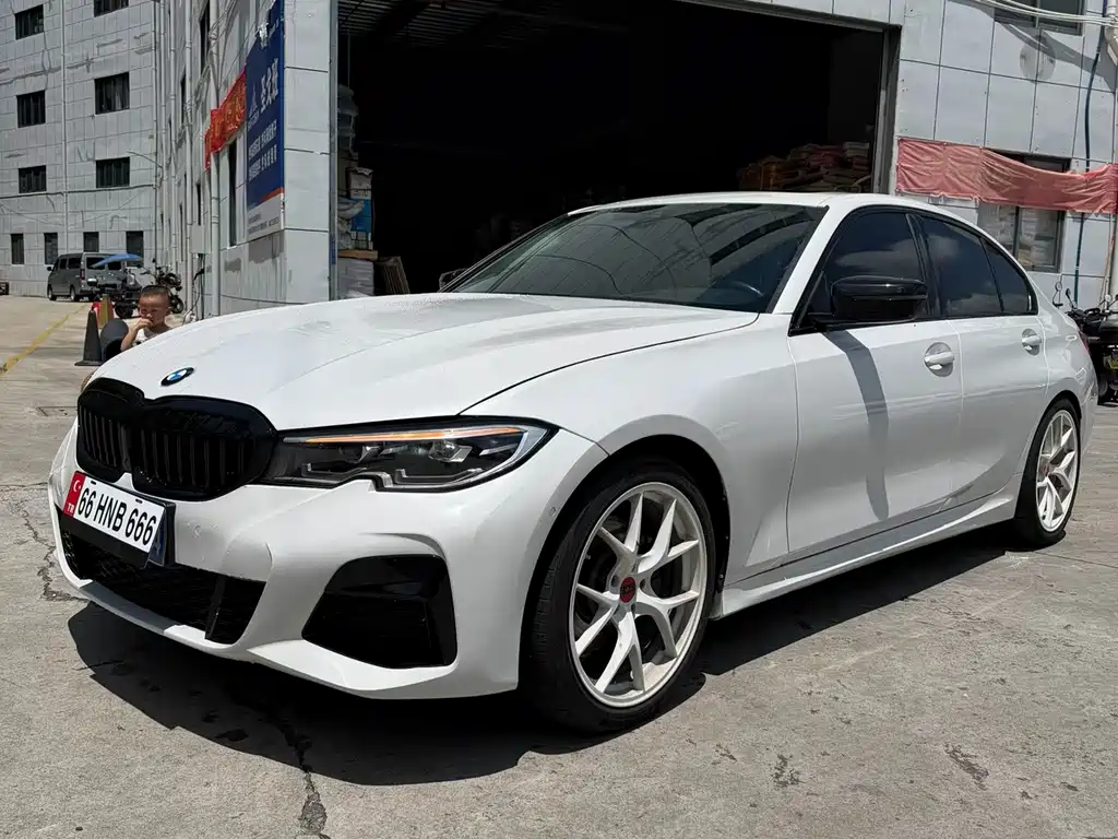 BMW 3 Series 2021