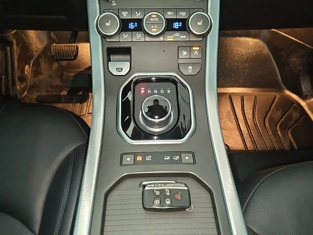 Land Rover Evoque 2017 — фото 14
