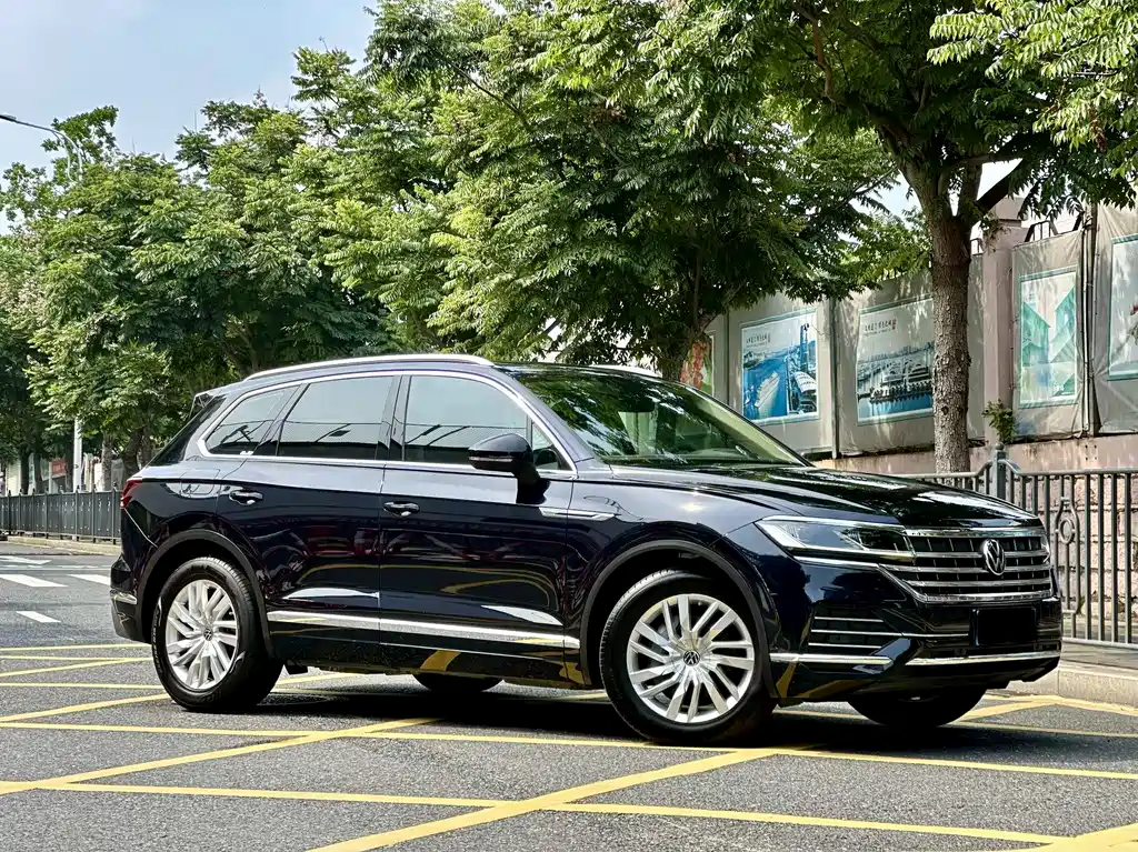 Volkswagen Touareg 2021 — фото 3