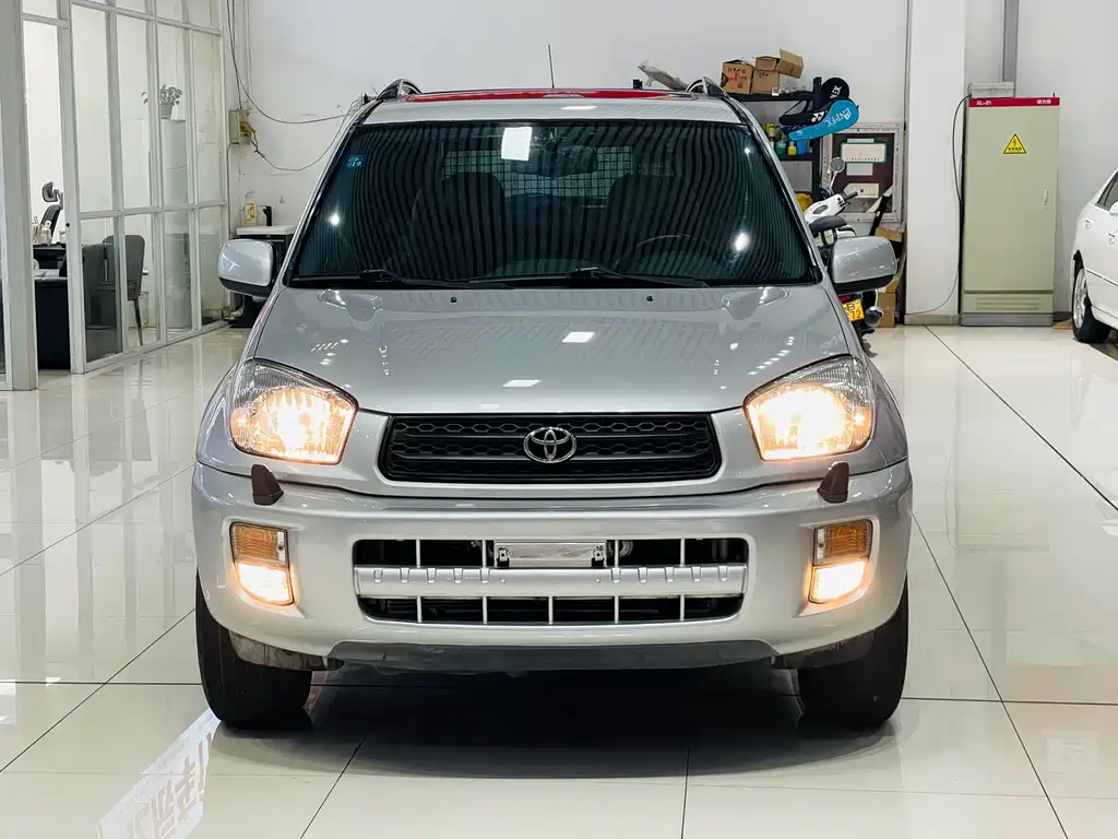 Toyota RAV4 2004