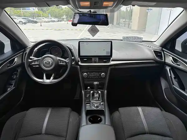 Mazda 3 Axela 2017
