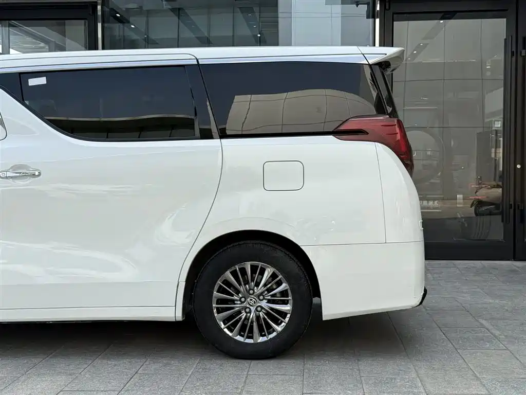 Toyota Alphard 2020 — фото 4