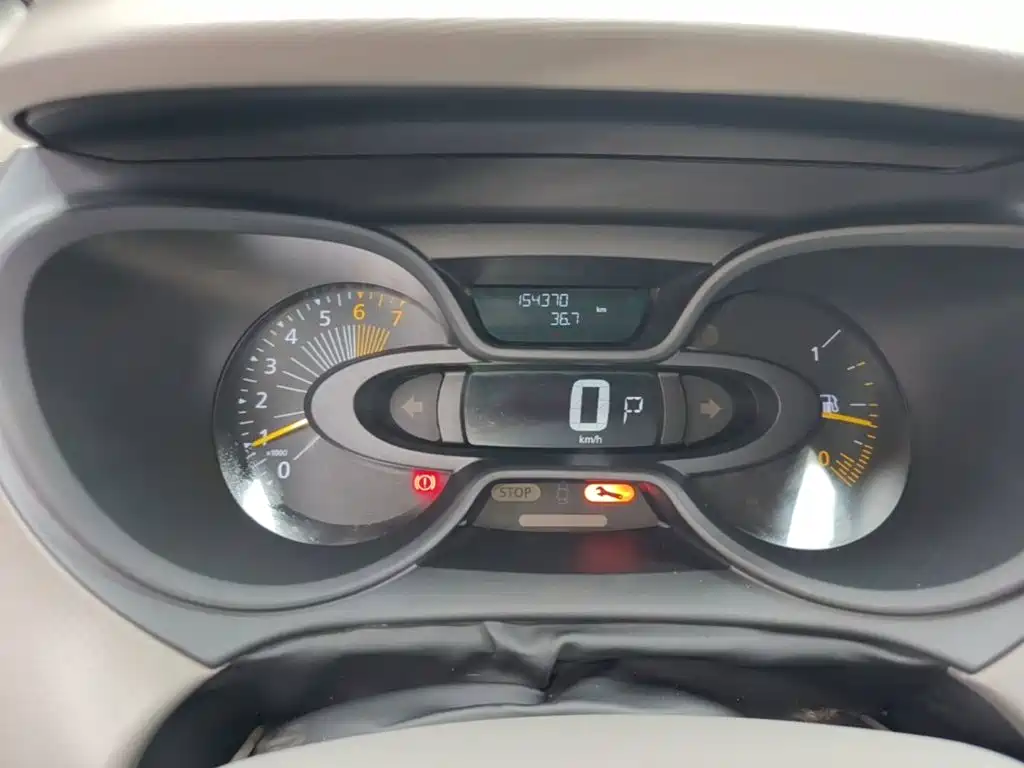 Renault Captur 2016 — фото 12
