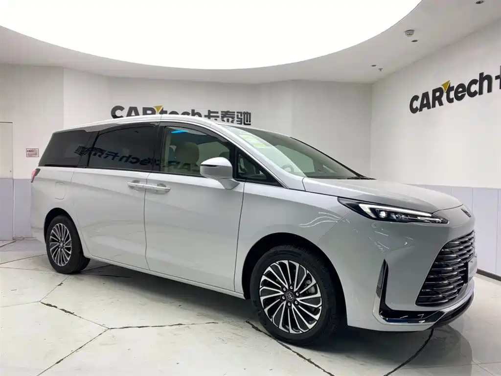 Buick GL8 Hybrid