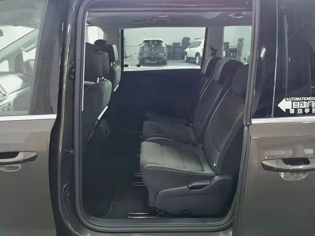 Volkswagen Sharan 2018 — фото 15