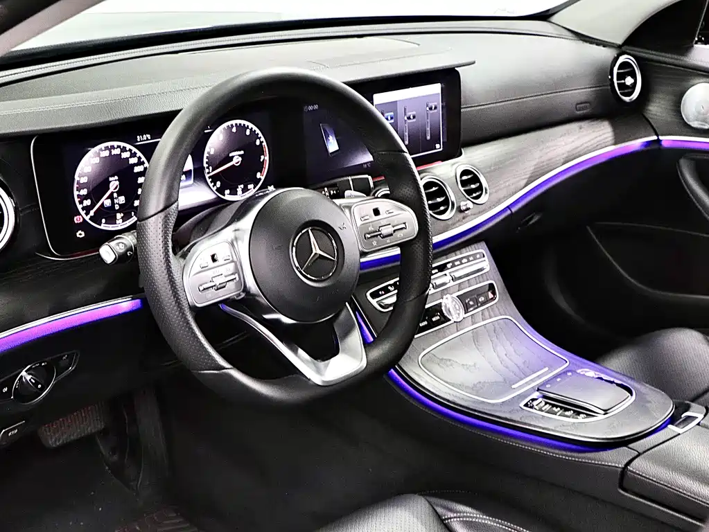 Mercedes-Benz E-Class 2020 — фото 11