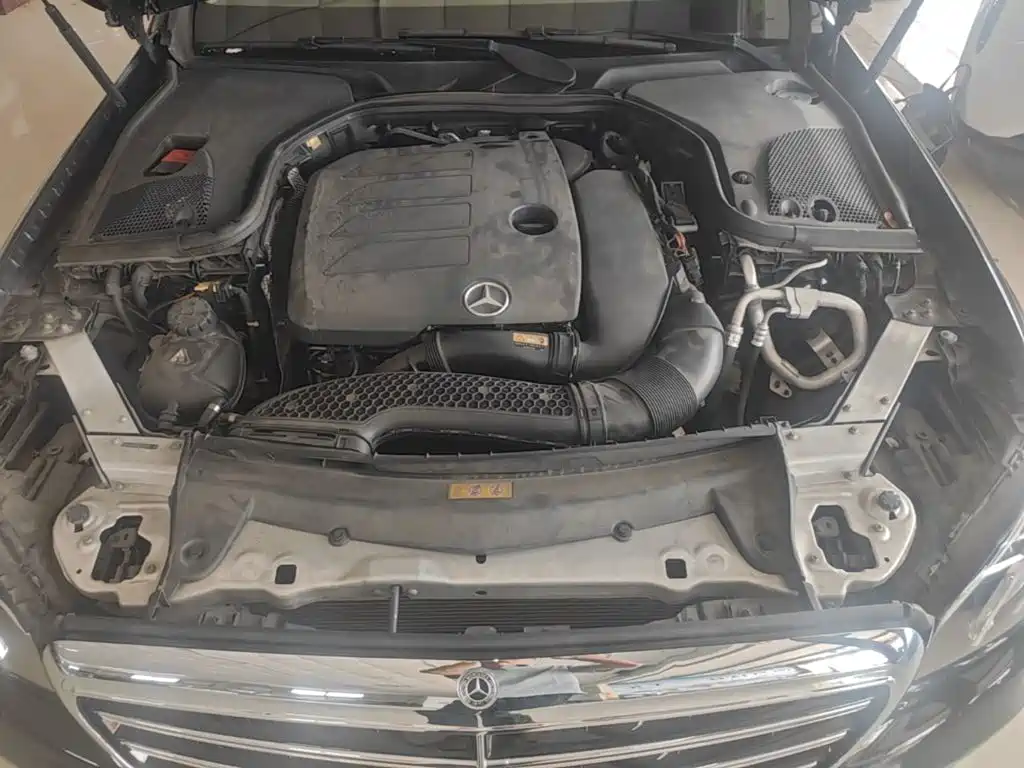 Mercedes-Benz E-Class 2020 — фото 20