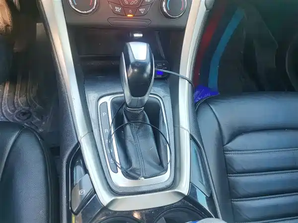 Ford Mondeo 2013