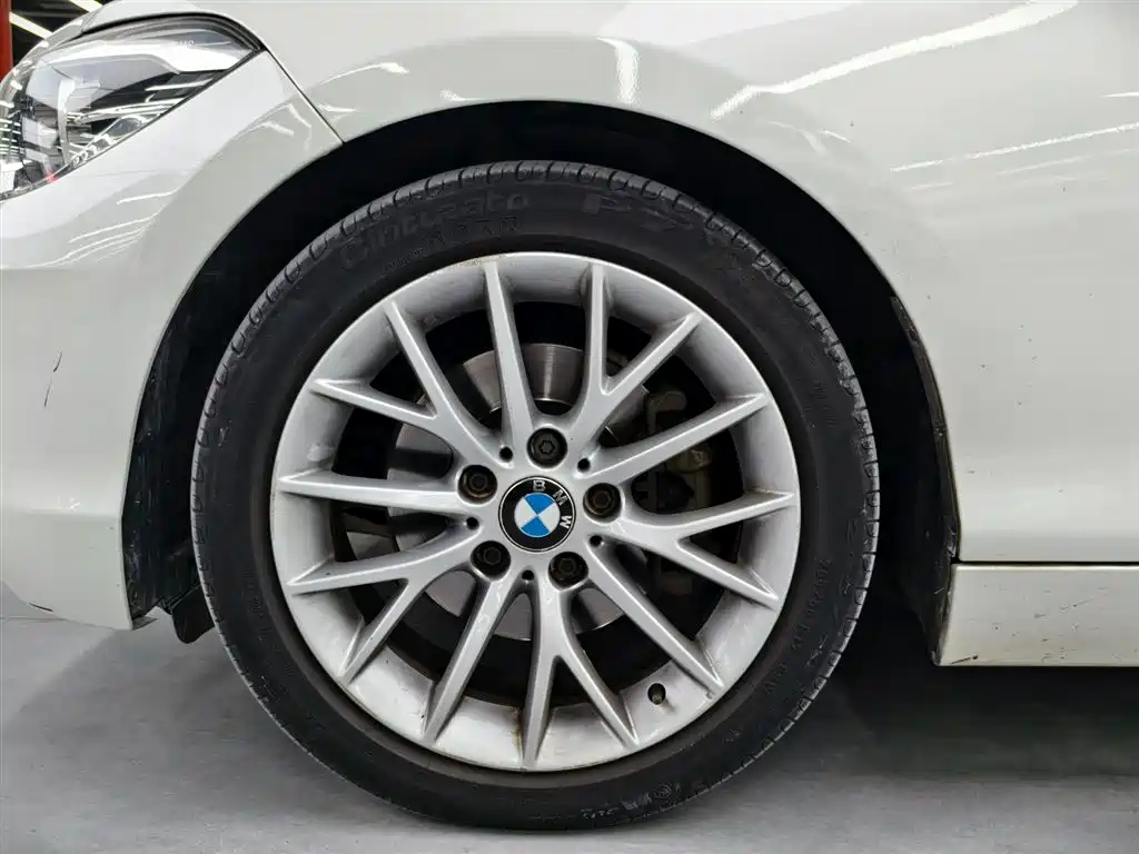 BMW 1 Series 2015 — фото 21