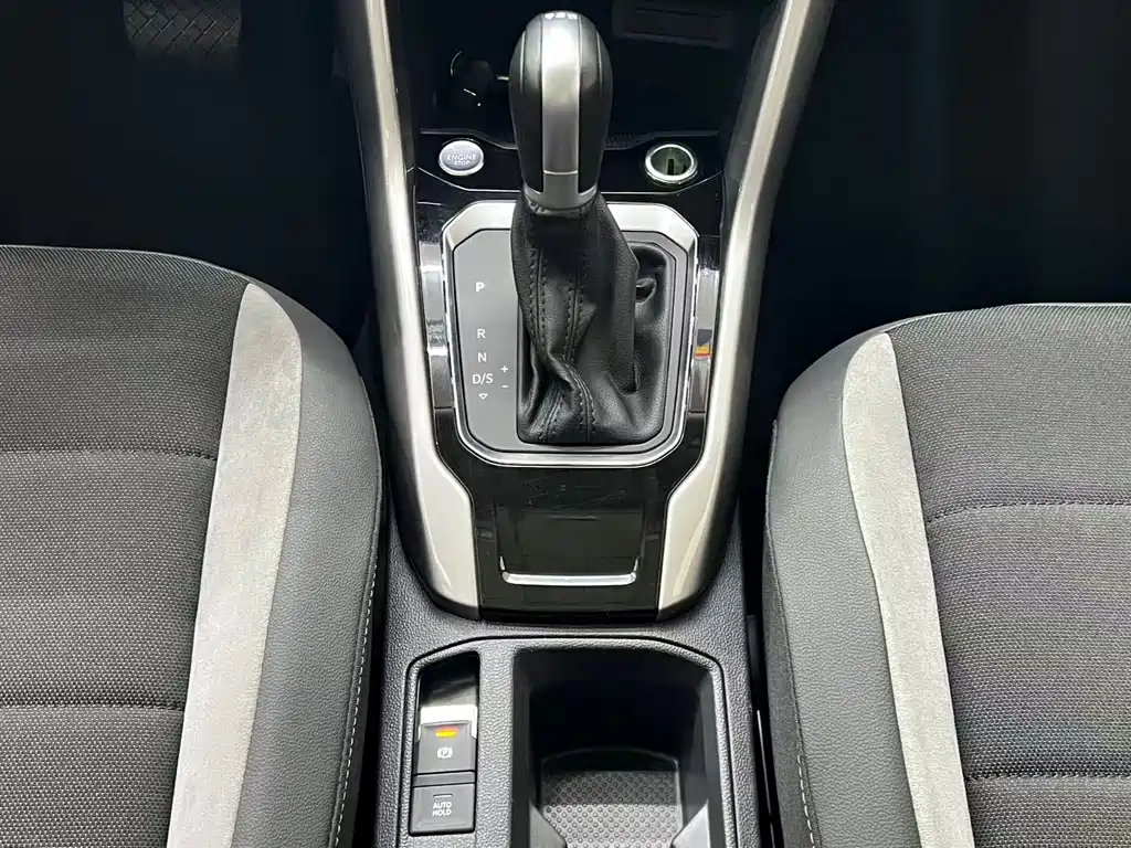 Volkswagen T-Roc 2022 — фото 12