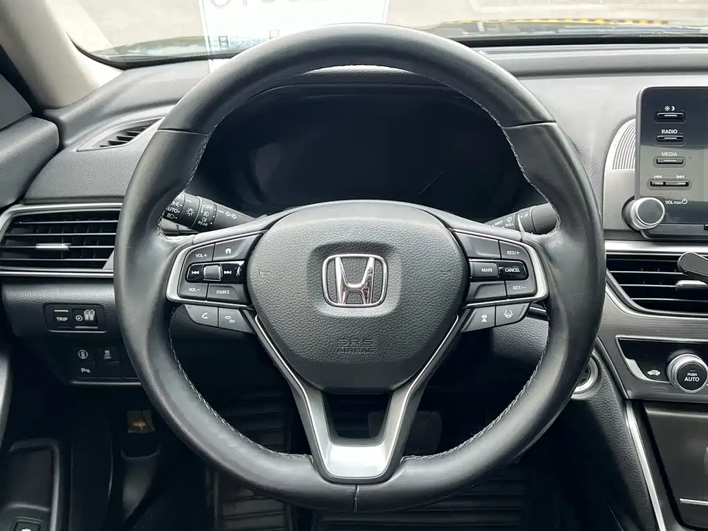 Honda Accord 2020 — фото 11