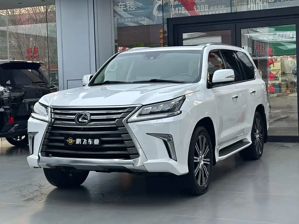 Lexus LX 2020 — фото 1