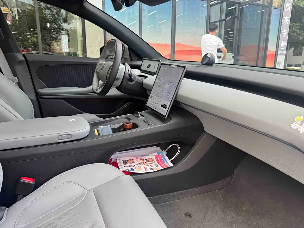 NIO ET5T 2024