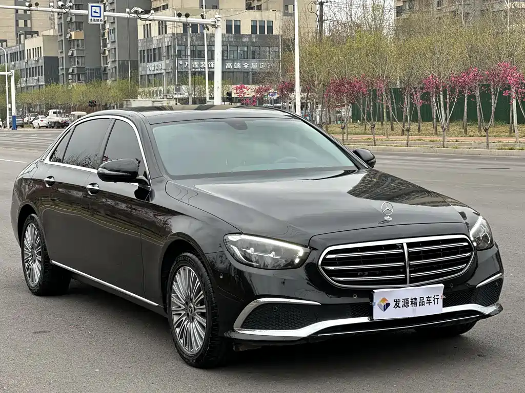 Mercedes-Benz E-Class 2022 — фото 3