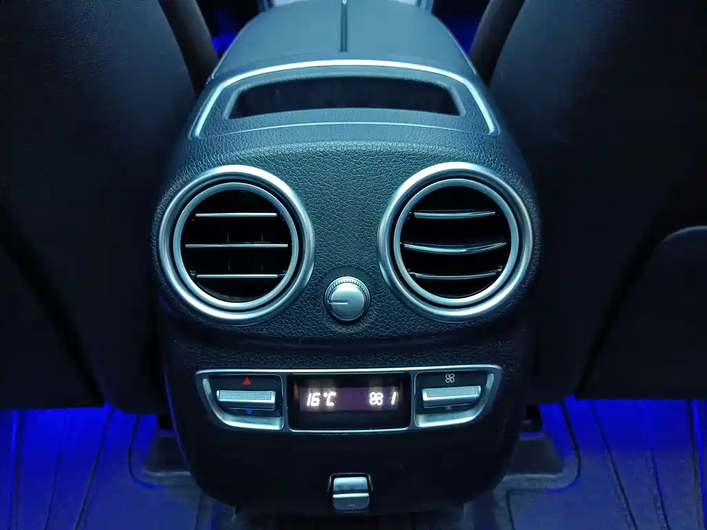Mercedes-Benz GLC 2020 — фото 14